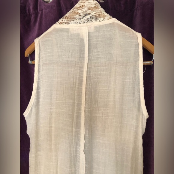 Pretty Angel Lace Accent Vest/Beach cover. - Picture 5 of 14